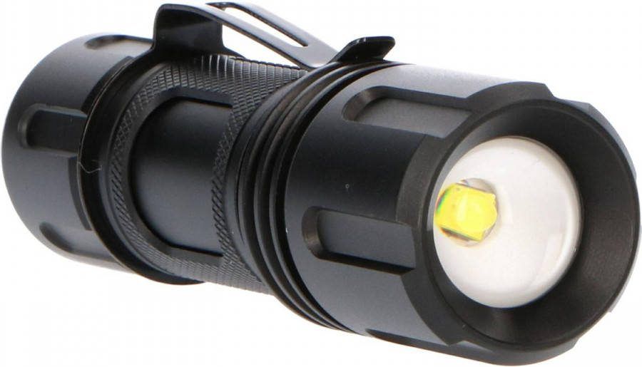 Proventa Pro Led Zaklamp Met Zoomfunctie Dimbaar Waterdicht Tot 150 Meter